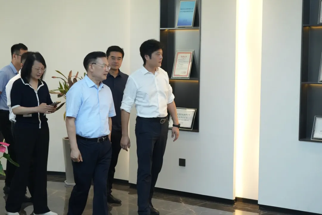 Cover for 湖南省商务厅厅长沈裕谋带队考察调研美兰集团