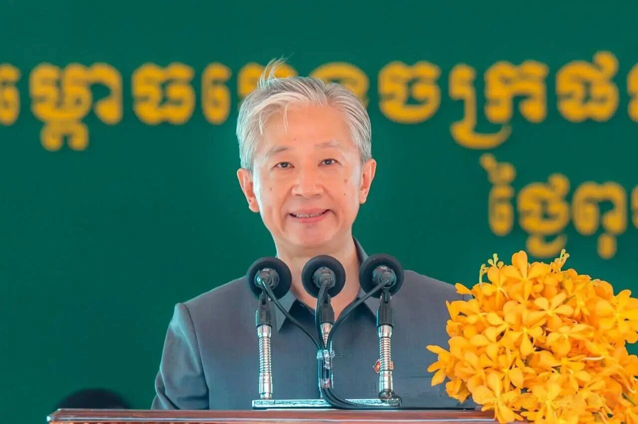 中国驻柬埔寨大使汪文斌出席美兰集团柬埔寨橡胶加工厂投产仪式并致辞